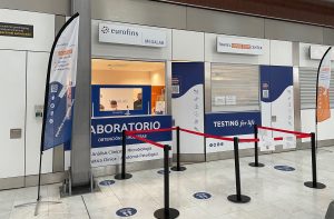 Eurofins se prepara para poder realizar hasta 12.000 test diarios para la detección de COVID-19 en los aeropuertos españoles