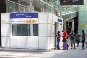 Eurofins aMegalab expande por toda Europa una red de centros de pruebas COVID-19 poniendo el acento en puertos, aeropuertos y estaciones de tren para respaldar los viajes internacionales